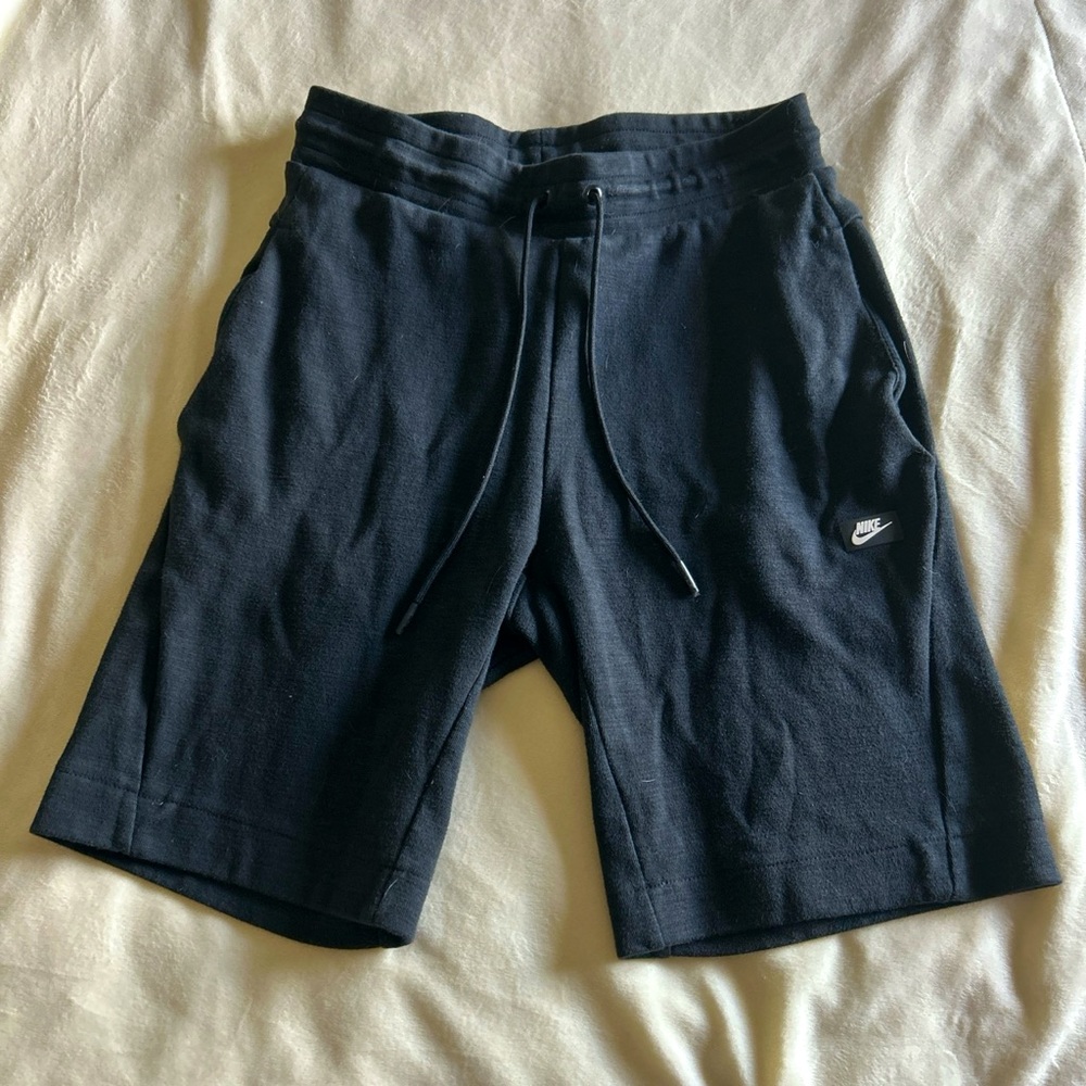⚠️SOLD⚠️Black Nike Shorts